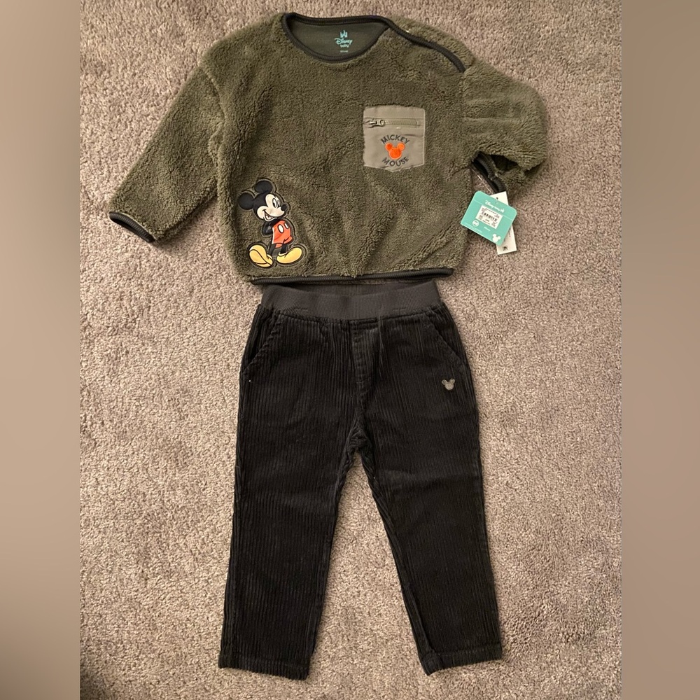 NWT Disney Mickey Mouse Kids Fleece Set - Gray and Black